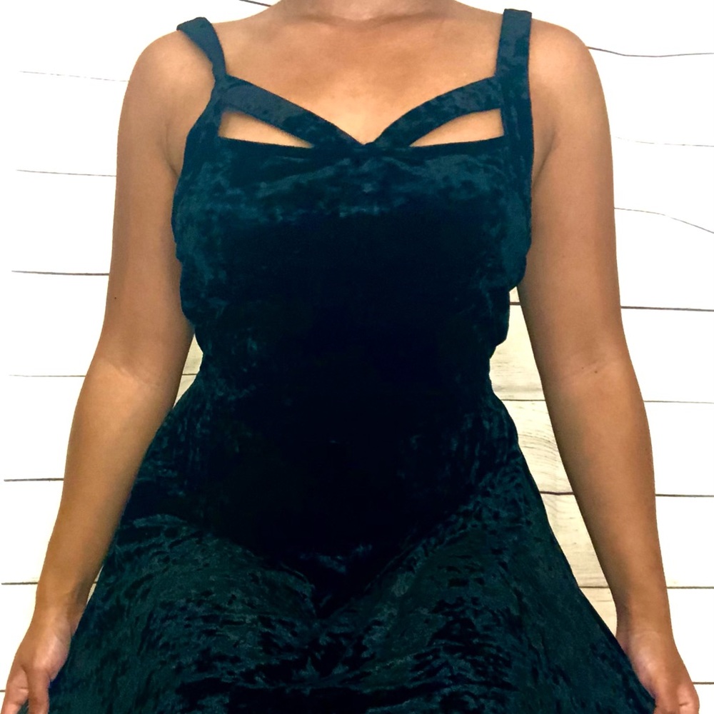 Black Velvet Dress! 🖤